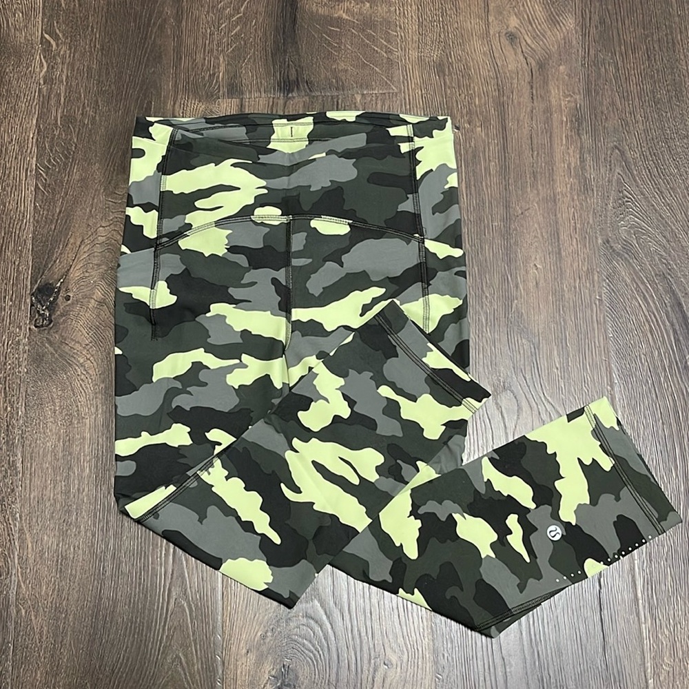 Lululemon Leggings - Size 6
